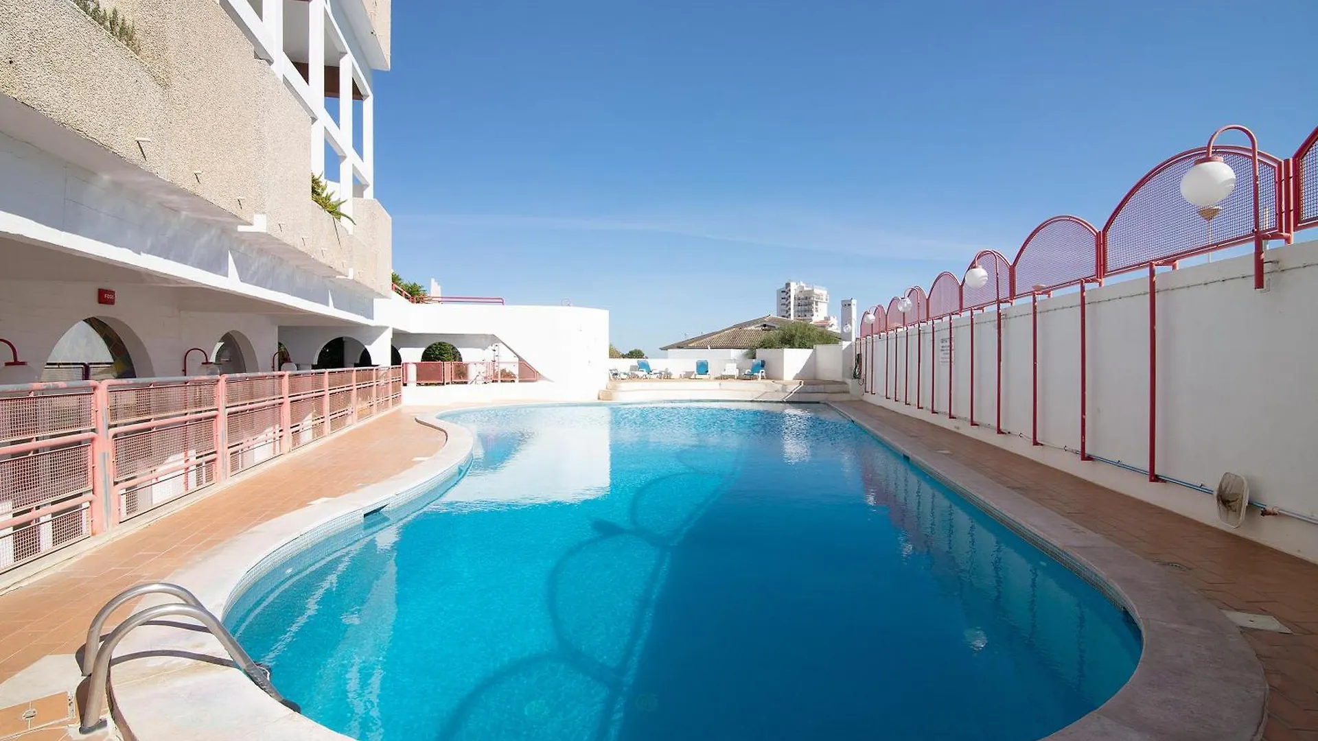Jungle Flat With Pool T2 Montechoro Apartment Albufeira 0*,
